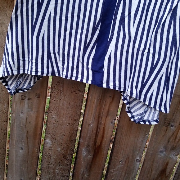 Cato Striped Flowy Tank Top - Picture 11 of 12